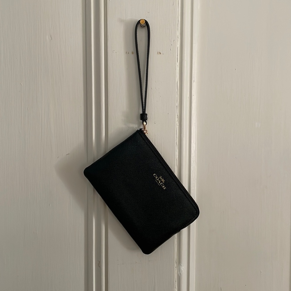 coach black wristlet